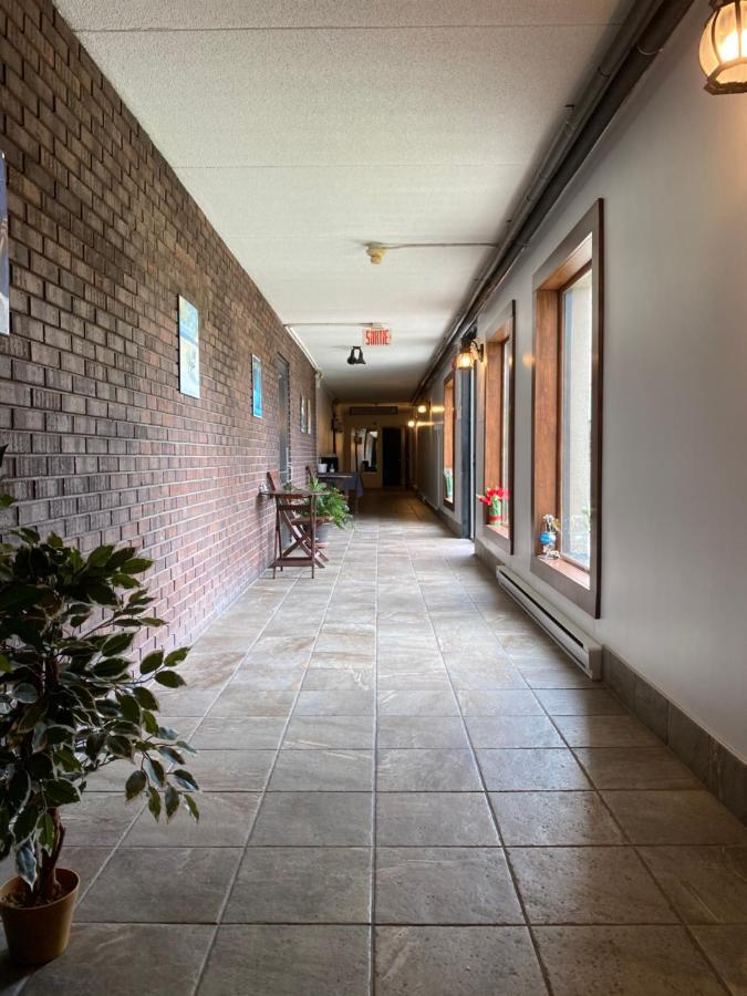 سانت أوستاش Motel St-Eustache المظهر الخارجي الصورة
